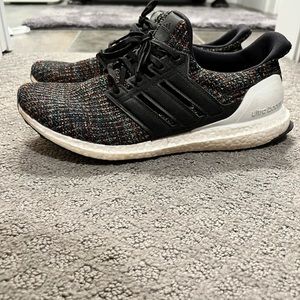 ADIDAS ULTRABOOST multicolored